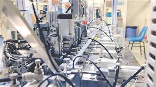 世界工廠 里小企業(yè)的 大收獲 制造業(yè)當家 數字化賦能